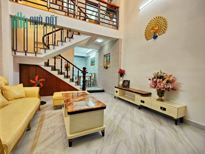 BÁN GẤP NHÀ MẶT TIỀN ĐƯỜNG SỐ 77, 3 TẦNG, P.TÂN QUY, RỘNG 6,3M BỀ THẾ  CHỈ 10 TỶ NHỈNH