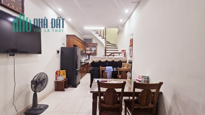 Bán nhà riêng Phương Mai Đống Đa 32m 5 tầng 3 ngủ ngõ nông gần phố nhà đẹp ở ngay nhỉnh 5 tỷ lh