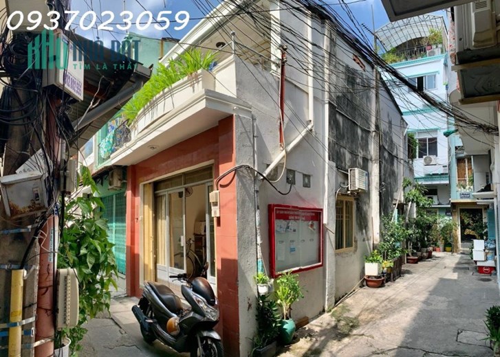 Cần bán nhà phố đường Nguyễn Cư Trinh, Quận 1, Căn góc 3 mặt tiền đường, DT 4x11, Sổ hồng, Giá 12