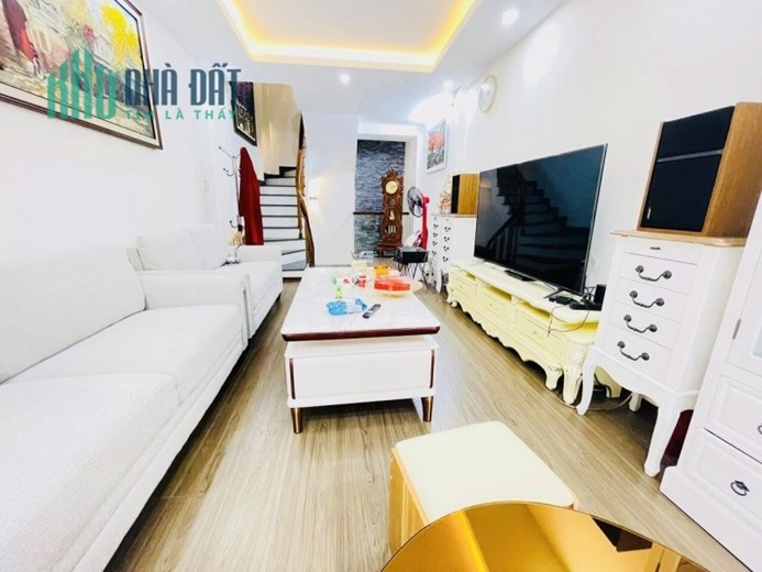 Bán nhà riêng quận Đống Đa phố Phương Mai 46m 4 tầng 4 ngủ nhà đẹp ở ngay nhỉnh 5 tỷ lh 0817606560