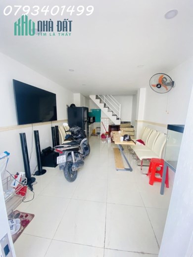 Hàng Hiếm Chủ Ngộp Giảm Sâu Hơn 400tr Nhà Đường Thạnh Xuân 13 Đối Diện Khu Căn Hộ Picity ..

Chỉ 1