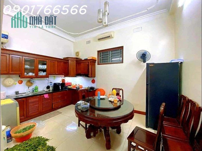 Siêu Phẩm Phân Lô Tây Hồ, Phố Xuân La, 81m x 4t, Giá hơn 20 tỷ.