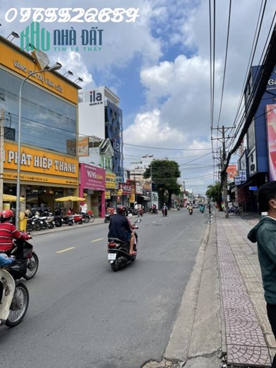 MẶT TIỀN LÊ VĂN KHƯƠNG, 11x27m, Sổ vuông vức, đường 14m , vỉa hè 2 bên