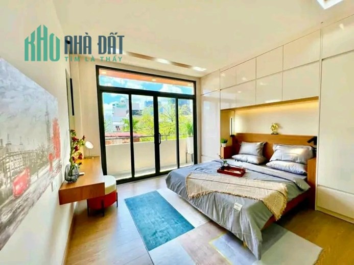 Nhà hẻm xe tải, cách sân bay 10 phút, 3 phòng ngủ