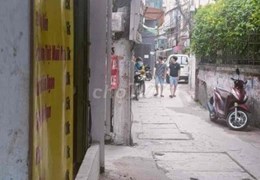 Sang nhượng mặt bằng kinh doanh tại Cầu Giấy, Hà Nội.