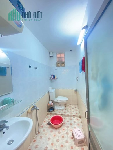 TẬP THỂ KHƯƠNG THƯỢNG - TÔN THẤT TÙNG - 80M2 - 2 NGỦ - TẶNG LẠI ĐỦ ĐỒ - NHỈNH 2 TỶ