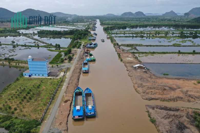 Chính Chủ Bán Nhanh 45 Công Đất Vị Trí Đắc Địa Tại Kiên Lương - Giá Cực Rẻ
