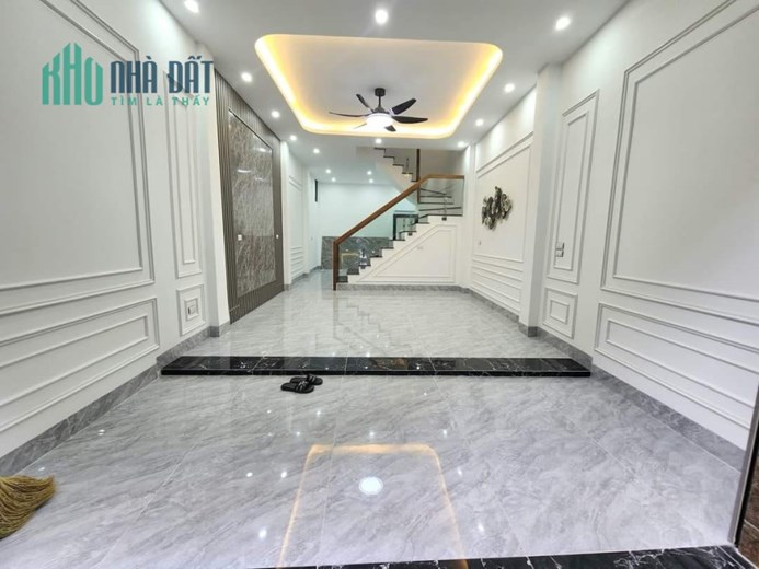 BÁN NHÀ ÂU CƠ - TỨ LIÊN, NHÀ MỚI Ở NGAY NGÕ RỘNG GẦN OTO 47.5M2 X MT4.1M CHỈ NHỈNH 5TY
