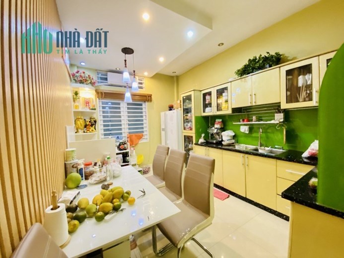 VIP Hoàng Hoa Thám P12 Tân Bình, Hẻm nhựa 10m, 65m, 5 Tầng Khu An Ninh