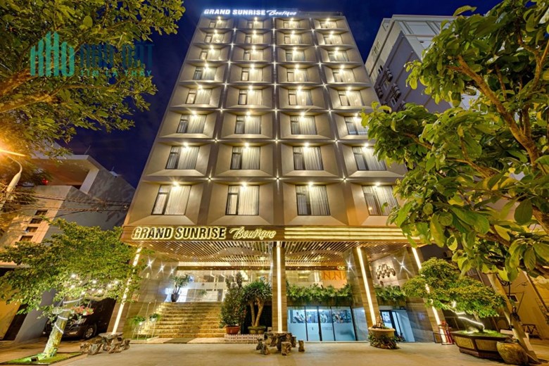 BÁN KHÁCH SẠN ĐẦM TRẤU HAI BÀ TRƯNG 410M2, 10T, 60 PHÒNG, DÒNG TIỀN 14 TỶ.NĂM,55,6 TỶ.