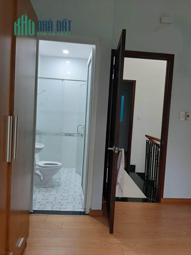 CHỈ HƠN 4 TỶ Sở Hữu Ngay Căn Nhà 2 Tầng Mới Đẹp NGAY HẺM XE HƠI QUỐC LỘ 1K
