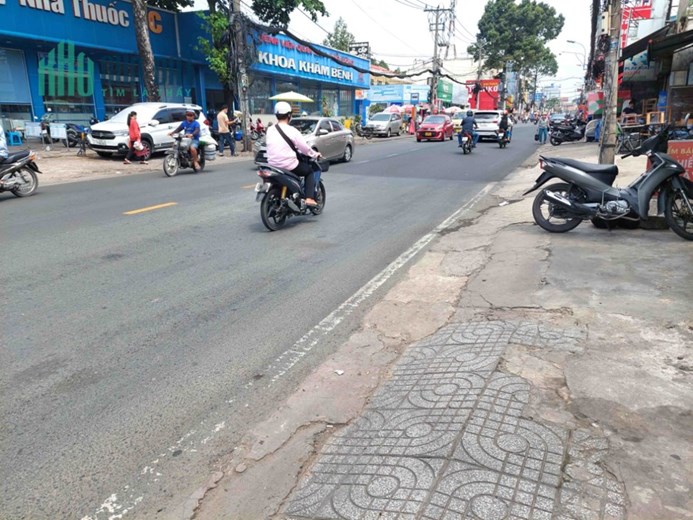 Mặt Tiền Kinh Doanh Hiệp Phú, Quận 9 Đối Diện Vincom, 130m2, Ngang 5 m, 2T Đúc, 6PN, Cửa Hàng Kinh