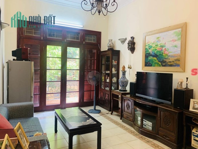 Bán nhà riêng khu phân lô Đầm Trấu, Hai Bà Trưng, Hà Nội. Diện tích 54/60m2 x 4.5 tầng, mặt tiền