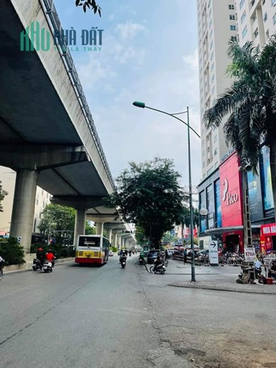 CHÍNH CHỦ CẦN BÁN TÒA NHÀ 9 TẦNG MẶT PHỐ CẦU GIẤY 195M2, KINH DOANH, VỈA HÈ RỘNG, 51,5 TỶ.