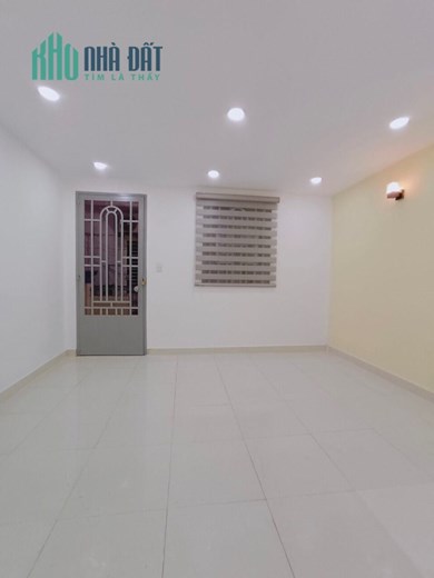 Đường Gò Dầu Quận Tân Phú, Nhà Đẹp Giá Rẻ, 3 Tầng, 3PN, Hẻm Dân Trí An Ninh, Chỉ 2  Tỷ
