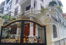 Biệt Thự Đẳng Cấp Quận Cầu Giấy. Diện Tích 150m2 x 4T, MT 10m. Lô Góc 2 Mặt Thoáng Vĩnh Viễn. Thang
