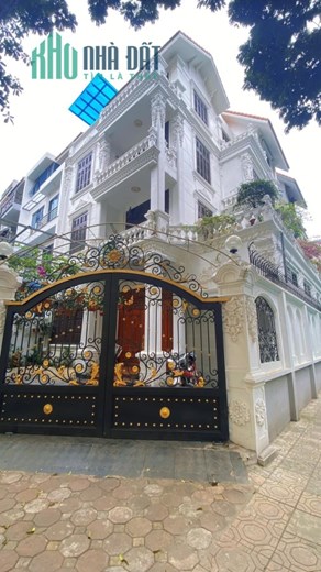 Biệt Thự Đẳng Cấp Quận Cầu Giấy. Diện Tích 150m2 x 4T, MT 10m. Lô Góc 2 Mặt Thoáng Vĩnh Viễn. Thang