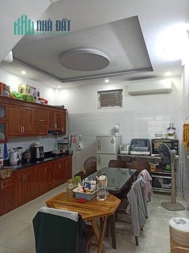 Bán nhà phố Lạch Tray, diện tích 45m 3.5 tầng cực đẹp GIÁ 2.55 tỉ