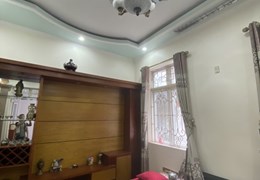 Bán nhà ngõ 140 Đình Đông, diện tích 55m 3 tầng độc lập, GIÁ 2.8 tỉ lô góc
