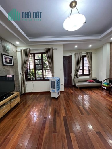 ⚜️ Bán nhà Mặt Phố Hoàng Quốc Việt, Cầu Giấy, Vỉa Hè, 95m2 6T MT 4.5m, Chỉ 37 Tỷ ⚜️