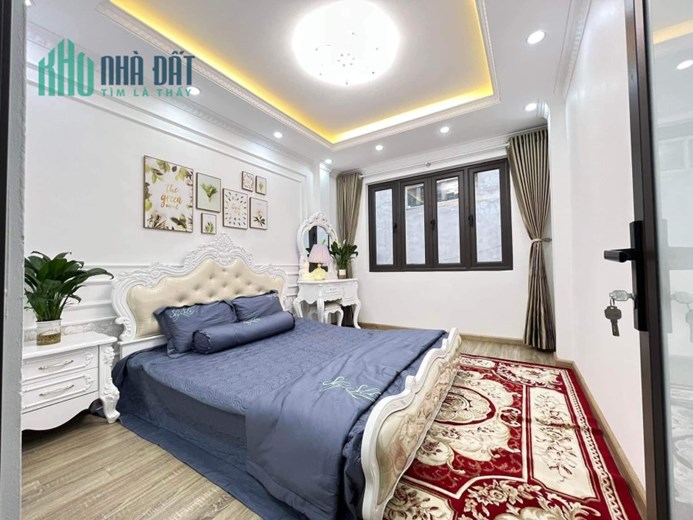 Bán nhà đẹp long lanh, xách va ly ở ngay - Đường Láng - Đống Đa chỉ 5.2 tỷ