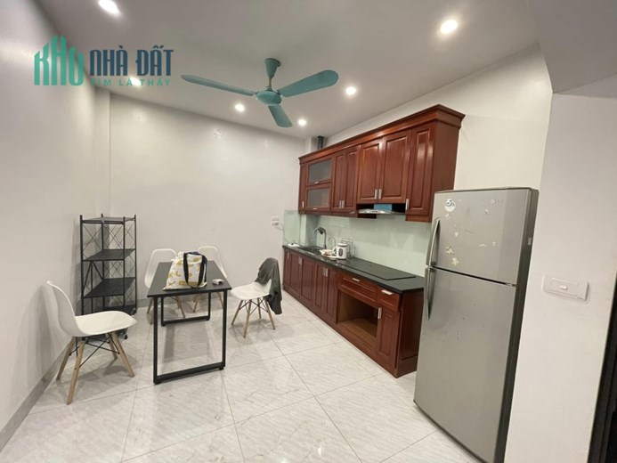 Bán căn nhà 67m2 phố Nghi Tàm, Tây Hồ Gara Ô tô 7 chỗ Kinh doanh vô đối 3.3 Tỷ