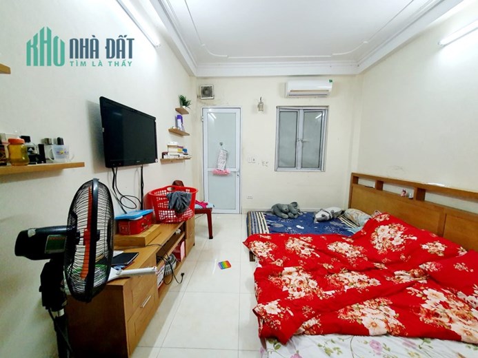 Bán căn nhà 68m2 phố Nghi Tàm, Tây Hồ Gara Ô tô 7 chỗ Kinh doanh siêu tốt 3.3 Tỷ