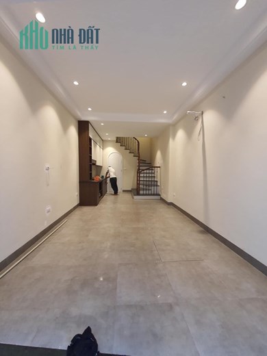 Bán ngôi nhà 67m2 phố Nghi Tàm, Tây Hồ Gara Ô tô 7 chỗ Kinh doanh đa dạng 3.2 Tỷ