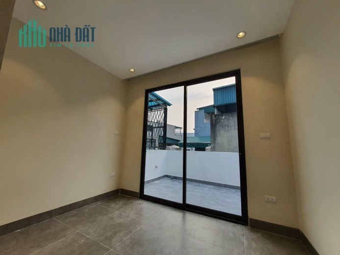 Bán nhà 66m2 phố Nghi Tàm, Tây Hồ Gara Ô tô Kinh doanh đỉnh 3.2 Tỷ
