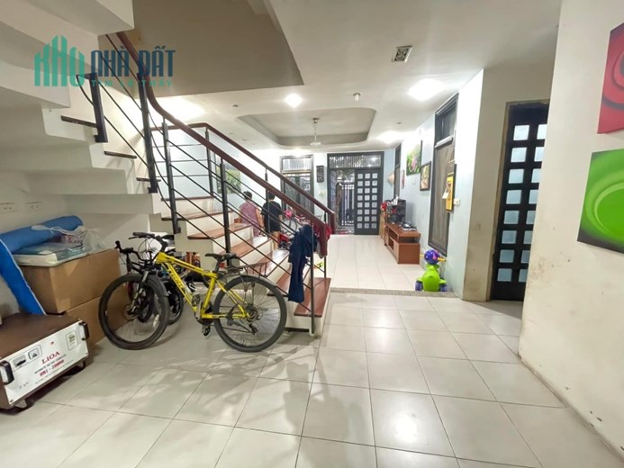 Bán căn nhà 111m2 phố Ngọc Thụy, Long Biên Gara Ô tô Kinh doanh đỉnh 11.8 Tỷ