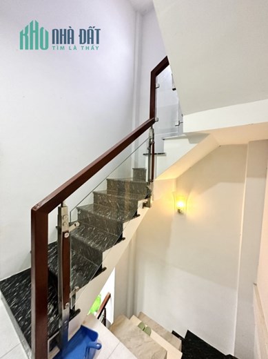 BÁN NHÀ MẶT TIỀN QUẬN 3 39M2 NỞ HẬU 7M 5 TẦNG 7 PHÒNG NGỦ TRẦN VĂN ĐANG 6.1 TỶ.