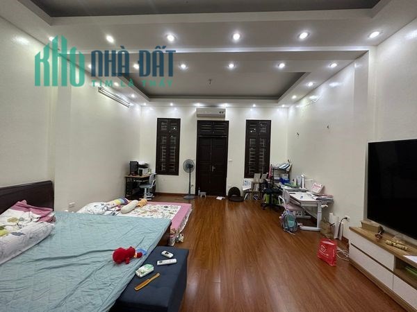 BÁN NHÀ TRẦN THÁI TÔNG CẦU GIẤY, DÂN XÂY, 2 THOÁNG, GẦN ÔTÔ, 52M NHỈNH 6 TỶ