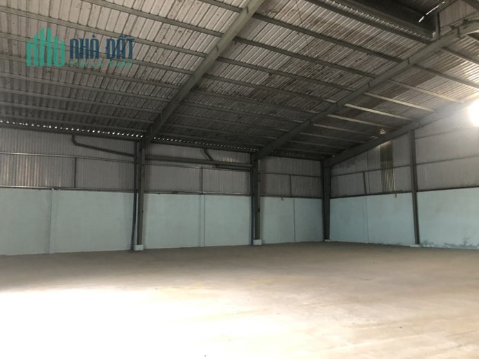 Xưởng cao đẹp có văn phòng, xây kiên cố lắp được cẩu Trục