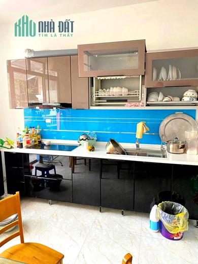 Nhà mới phố Trung Liệt, Đống Đa, 41 x 5 tầng, kinh doanh, ô tô vào nhà, gần phố, ở luôn.