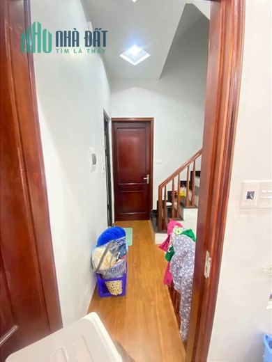 Nhà mới phố Trung Liệt, Đống Đa, 41 x 5 tầng, kinh doanh, ô tô vào nhà, gần phố, ở luôn.