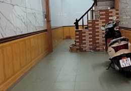 CHO THUÊ TẦNG 1 NHÀ MẶT PHỐ NGUYỄN NGỌC NẠI KINH DOANH. DT 45M2 X 10TR/THÁNG. LH:0964240141