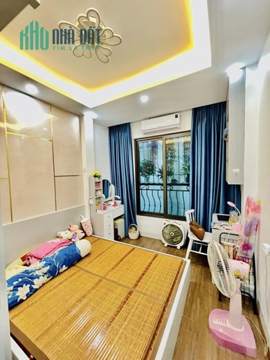 Nhà Khương Trung 27m 4 tầng 3 ngủ đủ công năng 20m ra oto tránh chỉ 3 tỷ