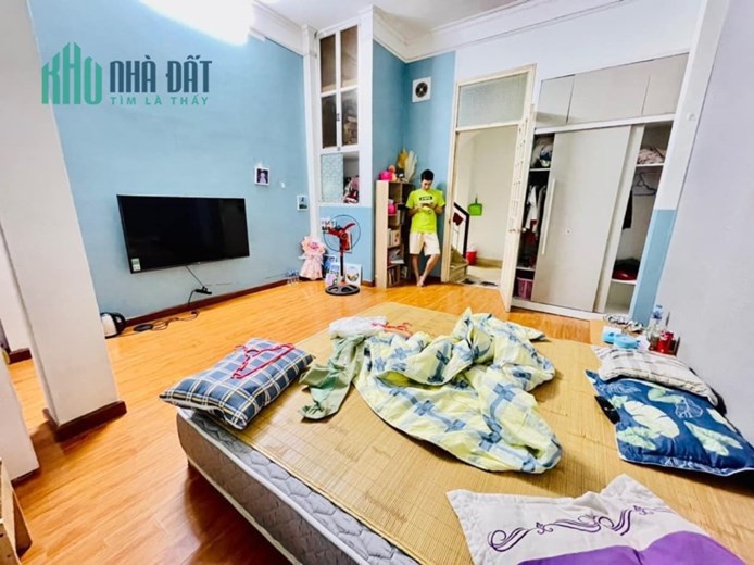 Hot- Chủ giảm sâu, Nhà Phân Lô Lê Trọng Tấn, Ô tô đỗ cửa, nhà 5T giá nhỉnh 4 tỷ