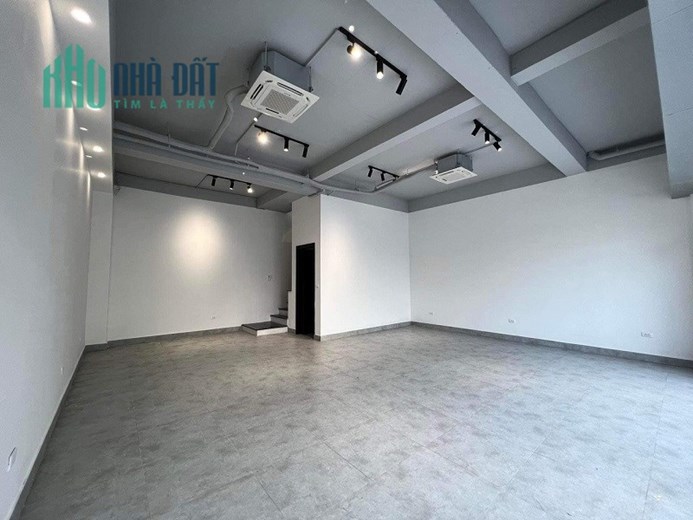 Chủ nhà cần cho thuê gấp Shophouse đường Hải Âu 2 dự án Vinhomes Gia Lâm