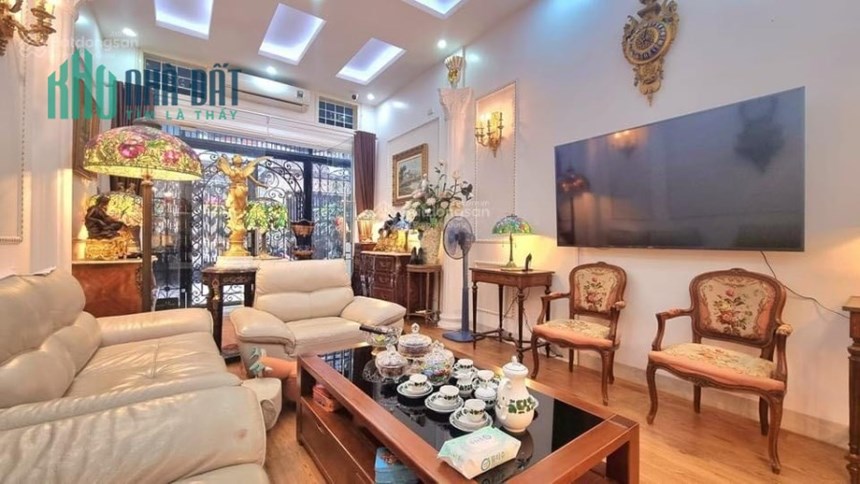 Bán nhanh Mặt phố Yên Phụ giá 10.2 tỷ, 35mx6 tầng, Hè rộng, KD tốt