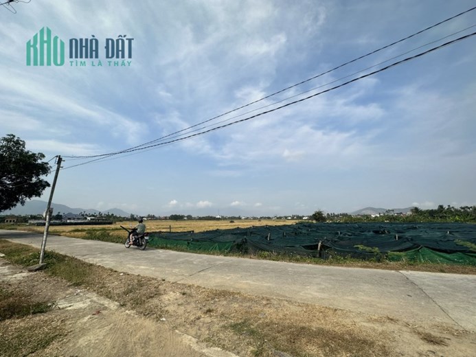 CHÍNH CHỦ CẦN BÁN LÔ ĐẤT VỊ TRÍ ĐẸP TẠI KHÁNH HÒA