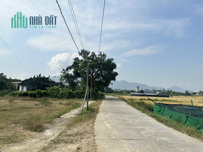 CHÍNH CHỦ CẦN BÁN LÔ ĐẤT VỊ TRÍ ĐẸP TẠI KHÁNH HÒA