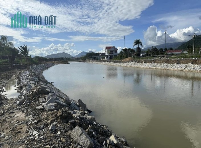 CHÍNH CHỦ CẦN BÁN LÔ ĐẤT VỊ TRÍ ĐẸP TẠI KHÁNH HÒA