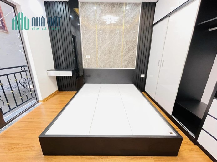 P/LÔ HOÀNG MAI SÁT HỒ ĐỀN LỪ KINH DOANH SẦM UỐT 33M2x5 TÂNG