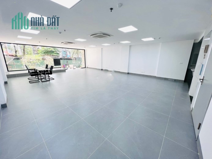 Chào thuê tòa nhà 150m*8 tầng phố Trần Thái Tông, giá hợp lý sẵn bàn giao tới khách hàng.