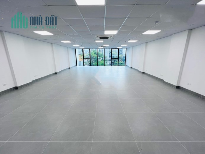 Chào thuê tòa nhà 150m*8 tầng phố Trần Thái Tông, giá hợp lý sẵn bàn giao tới khách hàng.