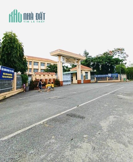 Bán nhà mặt tiền P.Trường Thọ - 185m2 3 tầng - Sân để ô tô siêu rộng