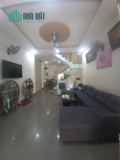 BÁN  NHÀ 3 TẦNG HOÀNG THÚC TRÂM SAU LƯNG TRƯỜNG NÚI THÀNH GIÁ RẺ NHẤT THỊ TRƯỜNG CHỈ 3,7 TỶ