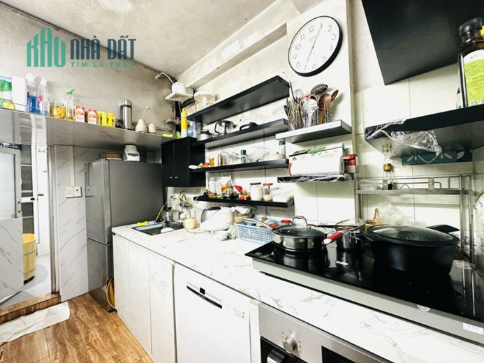 BÁN NHÀ TẬP THỂ 2 PHÒNG NGỦ 1 VỆ SINH, DIỆN TÍCH SỬ DỤNG 55M, ĐỂ LẠI FULL ĐỒ