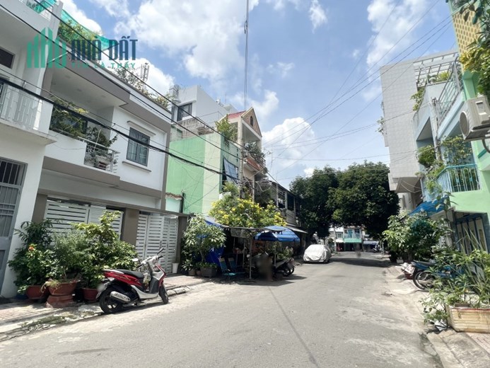 Cho thuê NNC đường nội bộ Hưng Phú P9Q8. Giá 9 triệu
